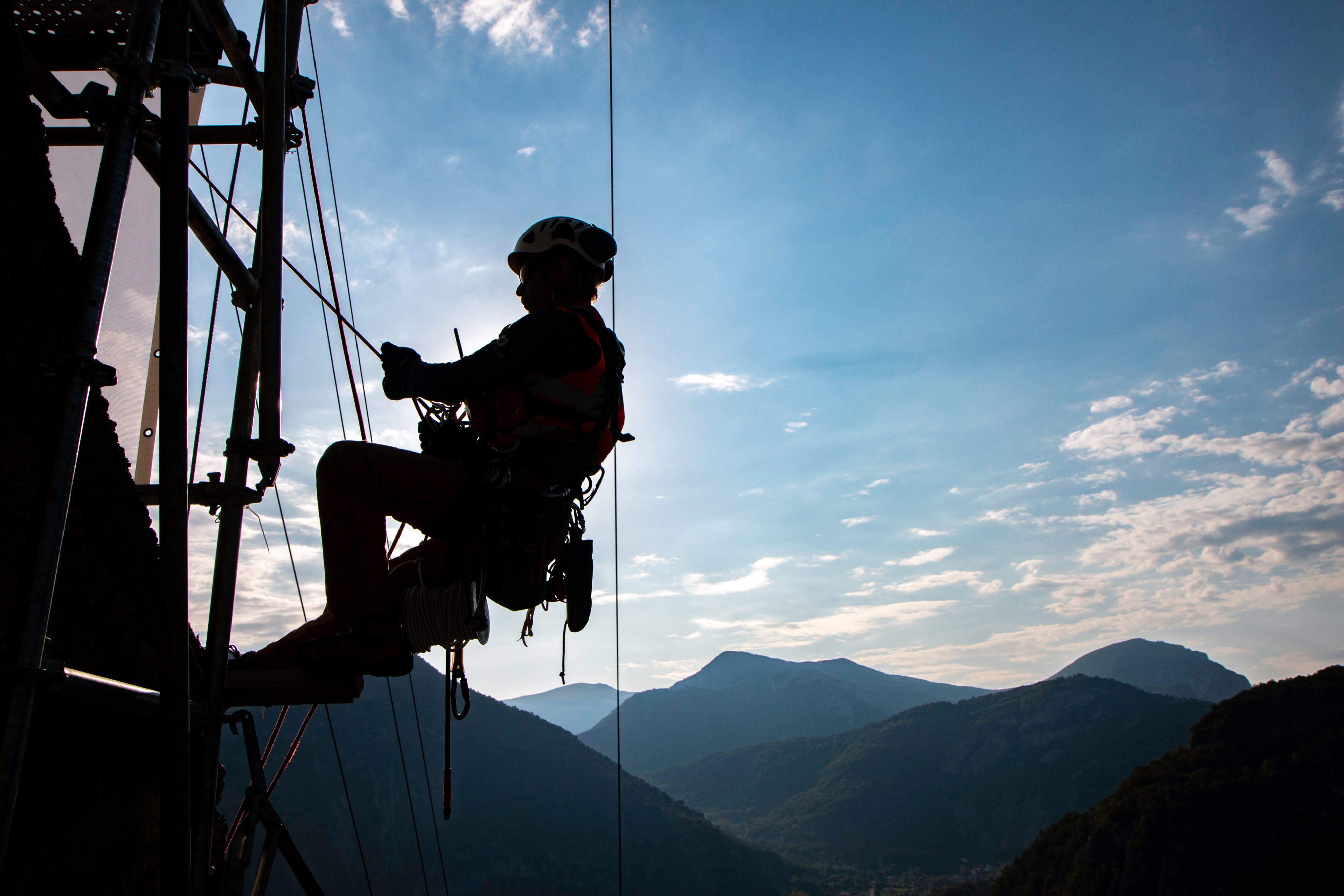 Cordiste Au Travail Cordiste Au Travail - Rope Access Solutions